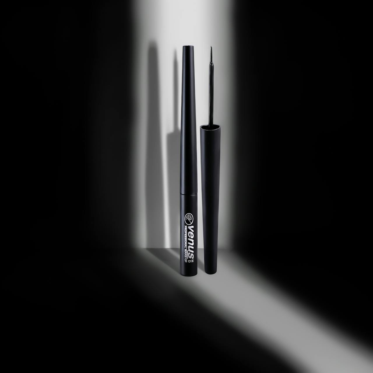 Long-Wear Eyeliner (Jet Black)